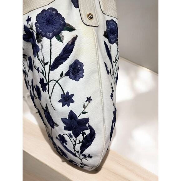 GUCCI 171295 Flora Wave Hobo Bag - Picture 13 of 16